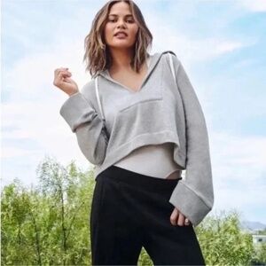 ALC On Duty Gray Declan Boxy Cropped Hoodie Long Sleeve Size XS Chrissy Teigen